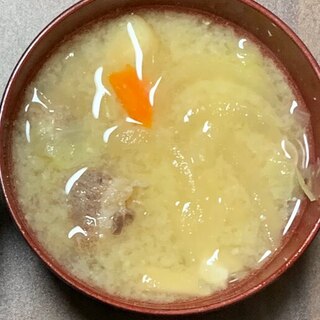 豚こま入りお野菜お味噌汁